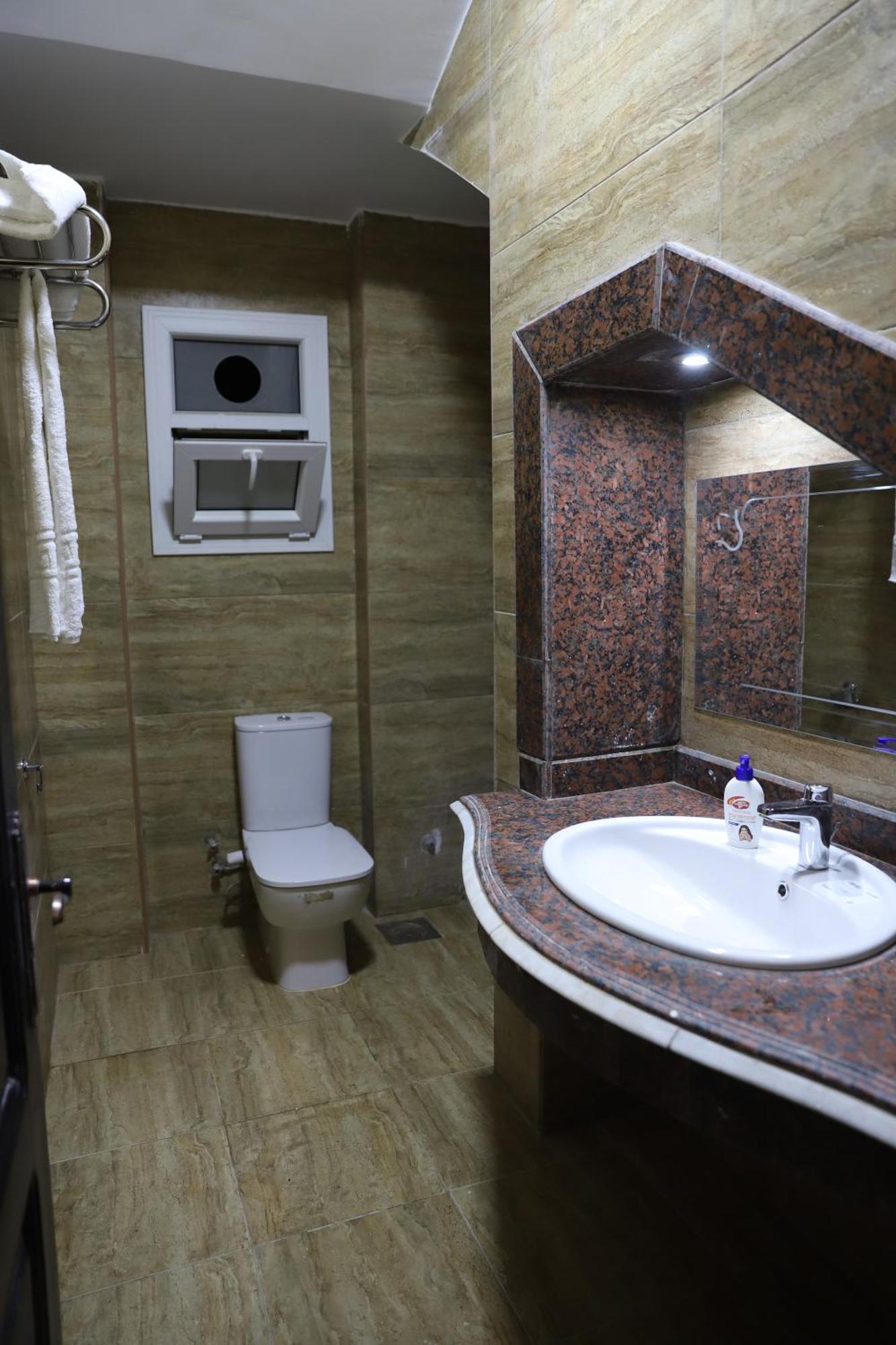 King Khufu Pyramids View Hotel Kafrat al Jabal Ngoại thất bức ảnh