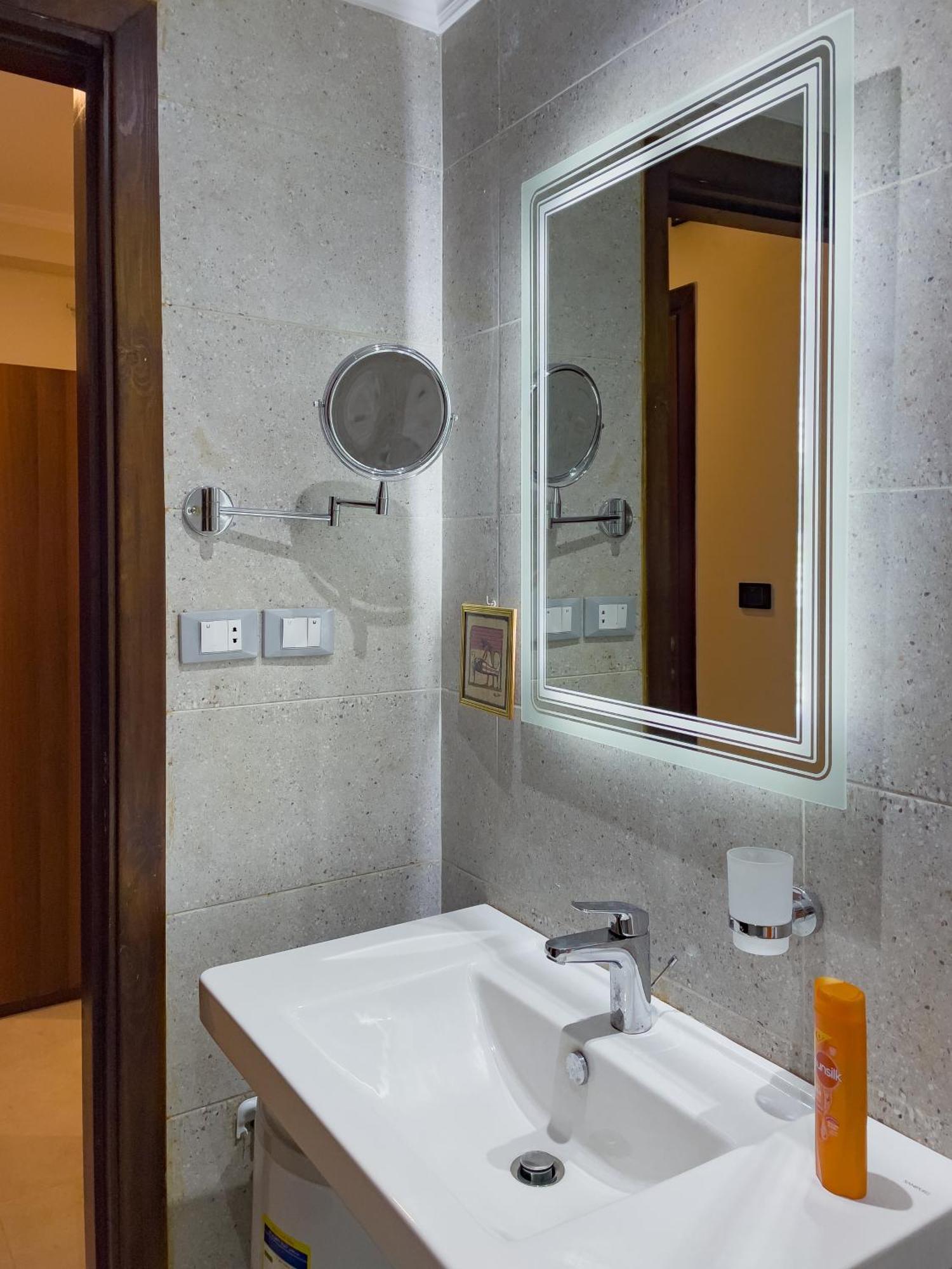 King Khufu Pyramids View Hotel Kafrat al Jabal Phòng bức ảnh
