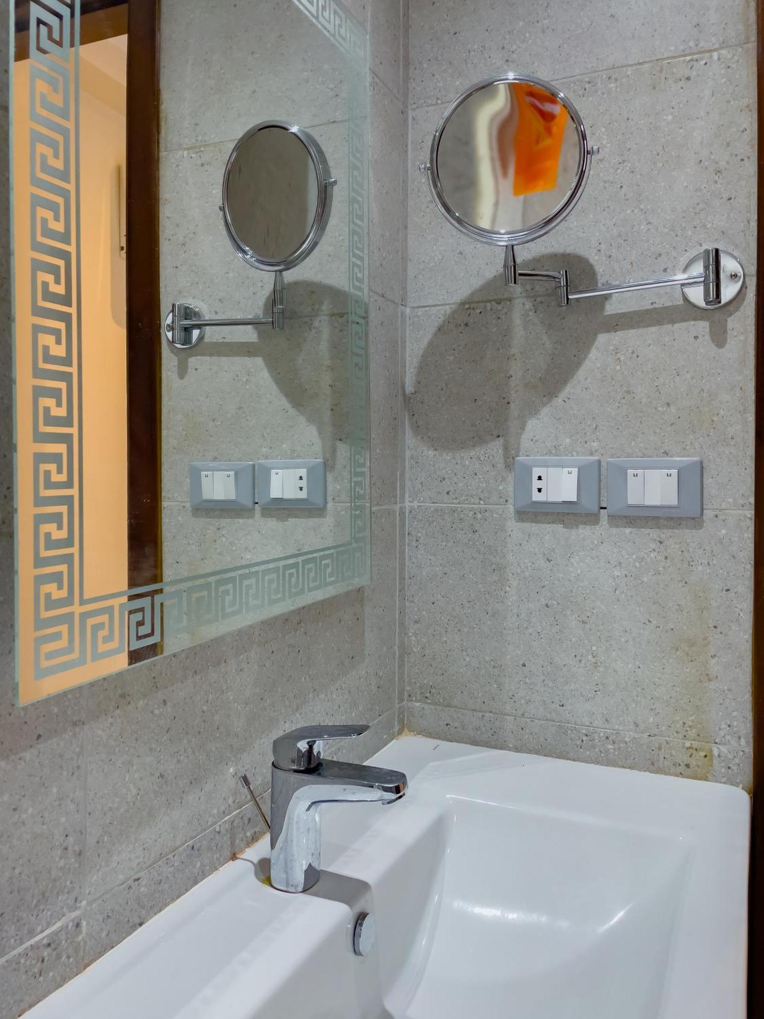 King Khufu Pyramids View Hotel Kafrat al Jabal Phòng bức ảnh